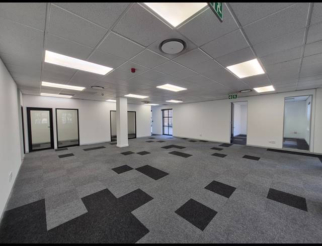 676M² OFFICE TO LET IN SANDTON CENTRAL
